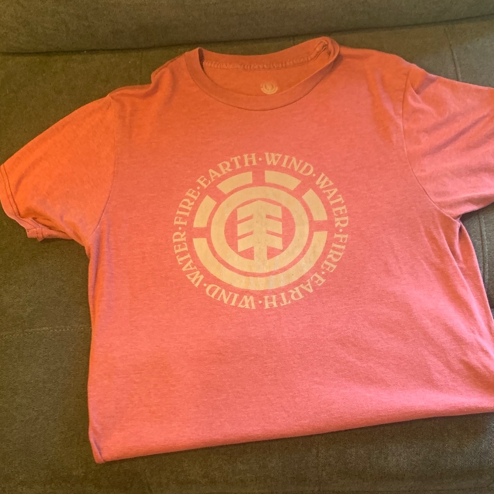 Element Coral Short Sleeve Tee with Earth wind, and fire Graphic